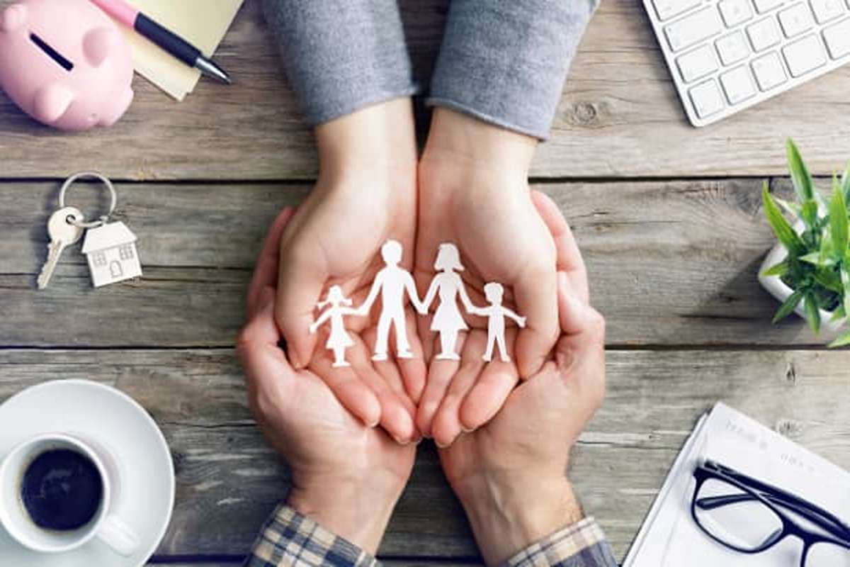 بیمه عمر ایران بهتر است یا پاسارگاد؟